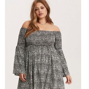 Torrid off-the-shoulder dress (torrid size 1)